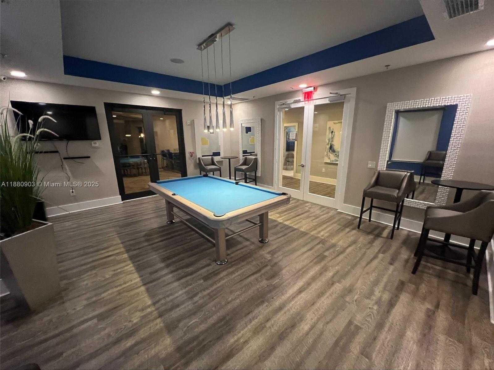 Small Image of 17070 SOUTH WEST 95TH TER, Miami Number 22