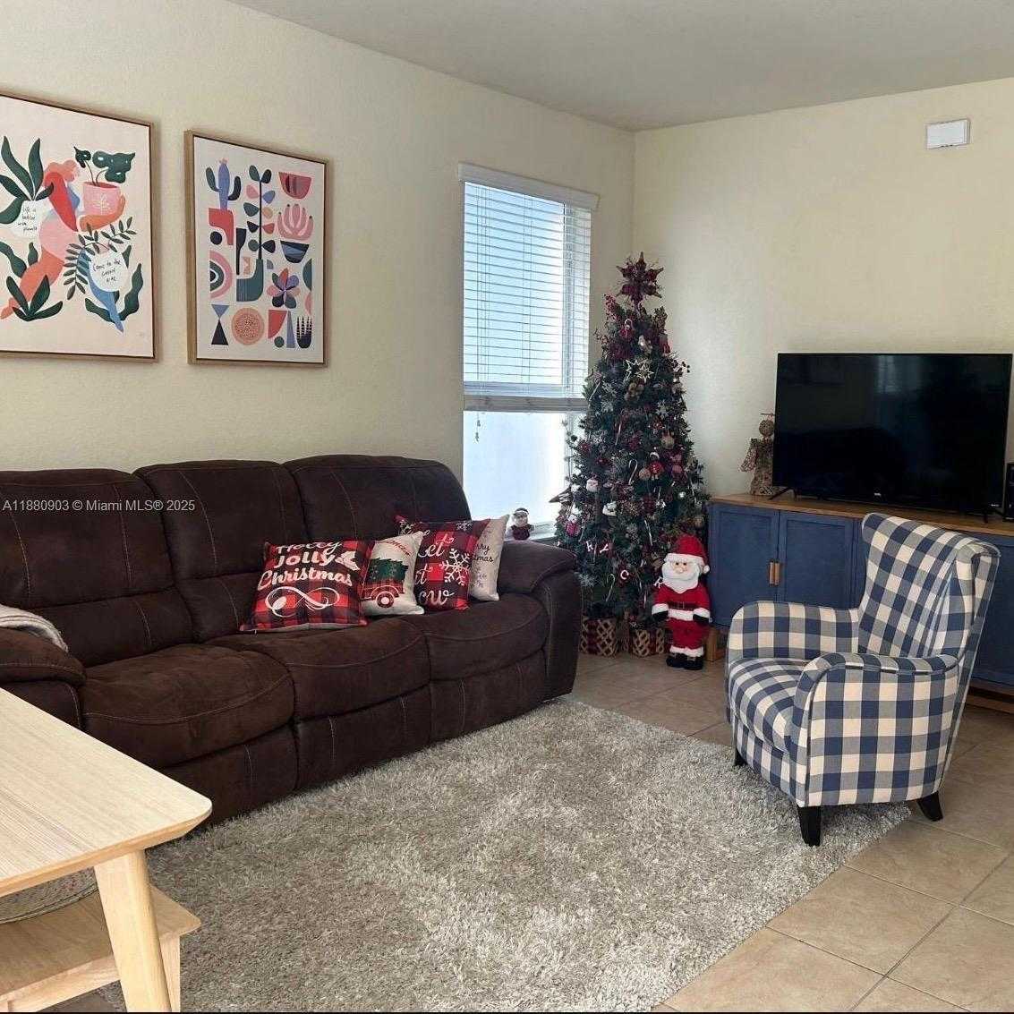 Small Image of 17070 SOUTH WEST 95TH TER, Miami Number 7