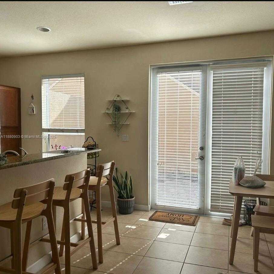 Small Image of 17070 SOUTH WEST 95TH TER, Miami Number 9