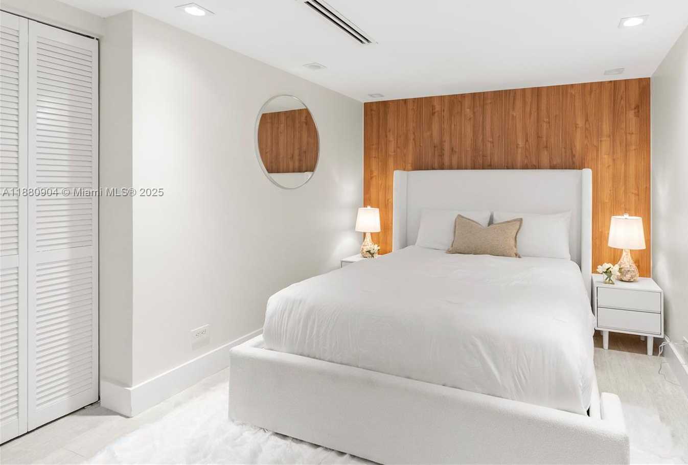 Small Image of 2301 COLLINS AVE #1523-24, Miami Beach Number 15