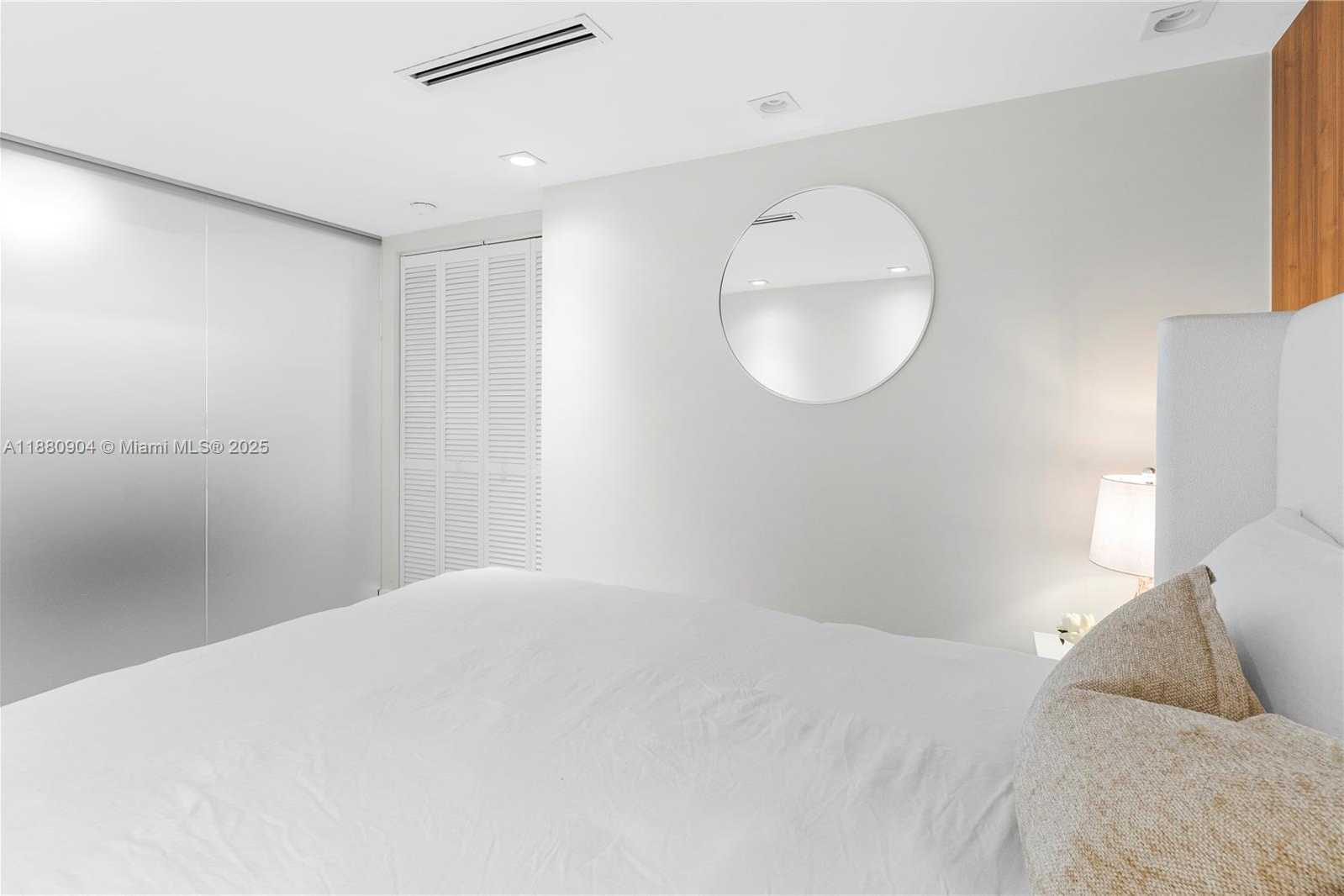 Small Image of 2301 COLLINS AVE #1523-24, Miami Beach Number 16