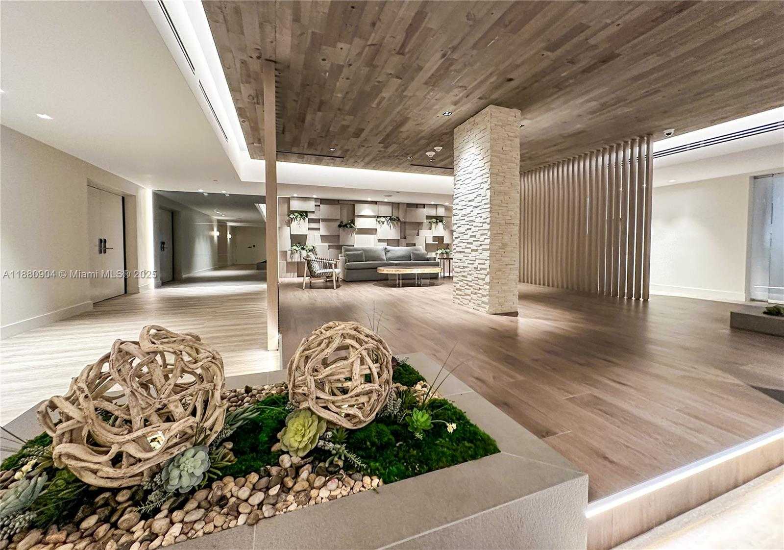 Small Image of 2301 COLLINS AVE #1523-24, Miami Beach Number 19