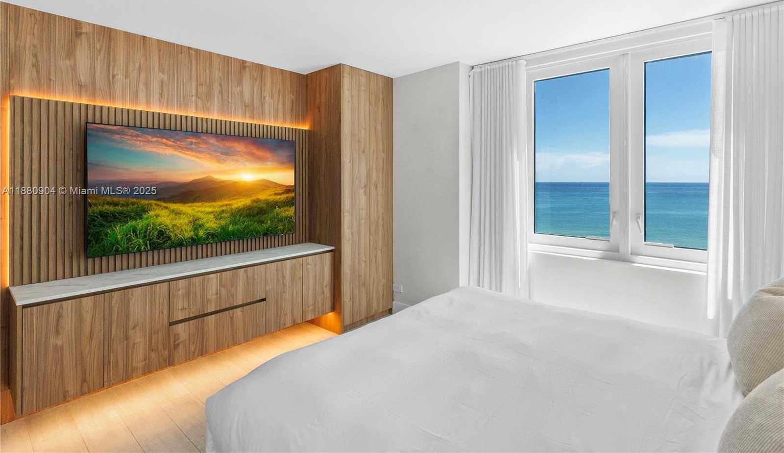 Small Image of 2301 COLLINS AVE #1523-24, Miami Beach Number 6