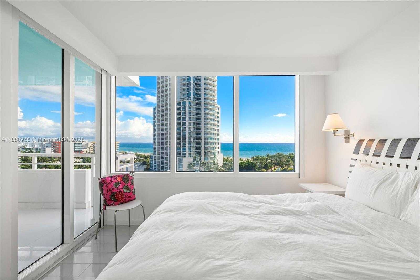 Small Image of 400 SOUTH POINTE DR #1104, Miami Beach Number 30