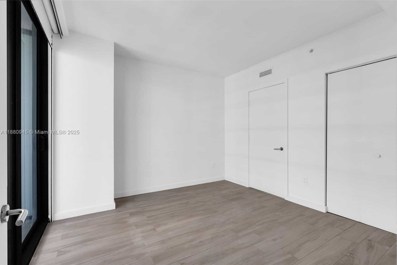 Small Image of 1300 SOUTH MIAMI AVE #3808, Miami Number 10
