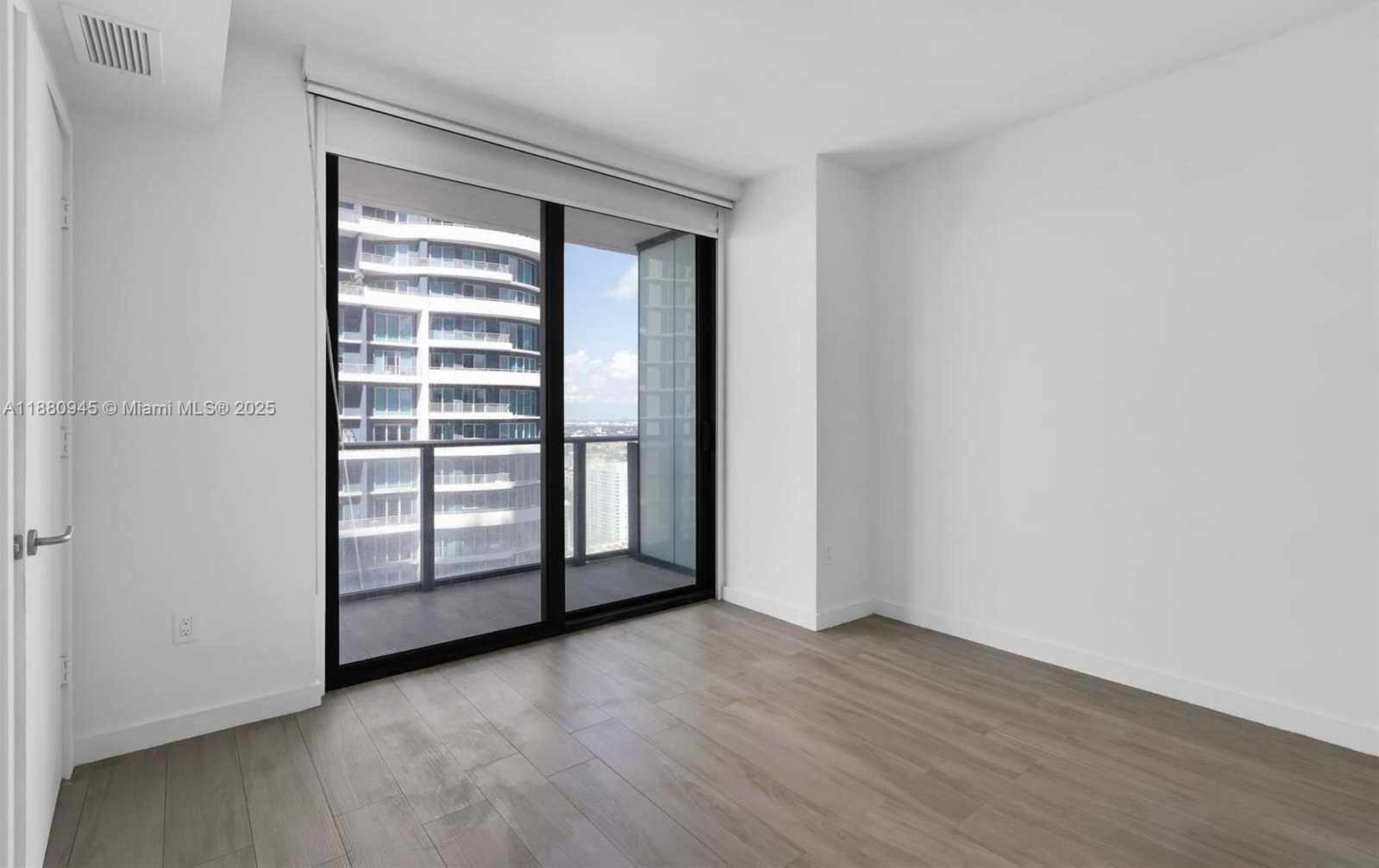 Small Image of 1300 SOUTH MIAMI AVE #3808, Miami Number 13