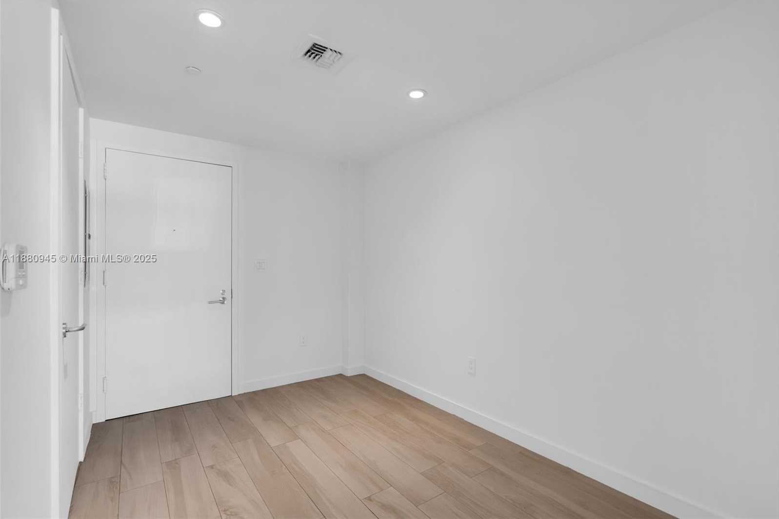 Small Image of 1300 SOUTH MIAMI AVE #3808, Miami Number 18