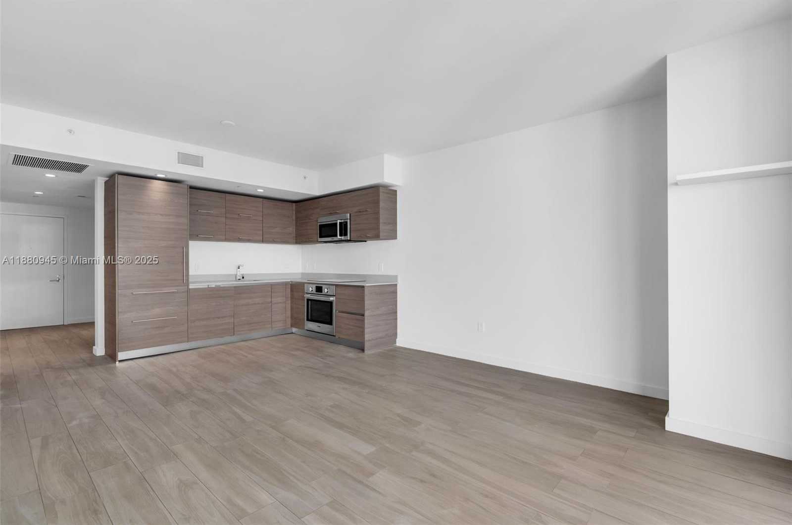 Small Image of 1300 SOUTH MIAMI AVE #3808, Miami Number 5