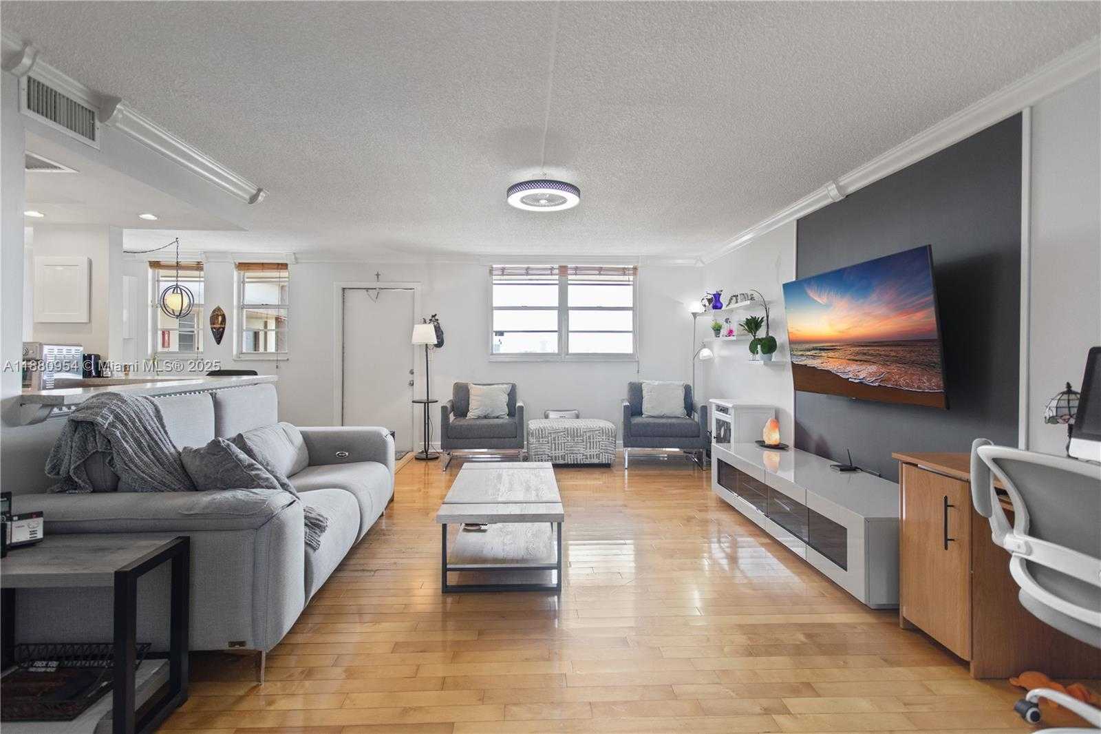 Small Image of 1811 JEFFERSON ST #805, Hollywood Number 11