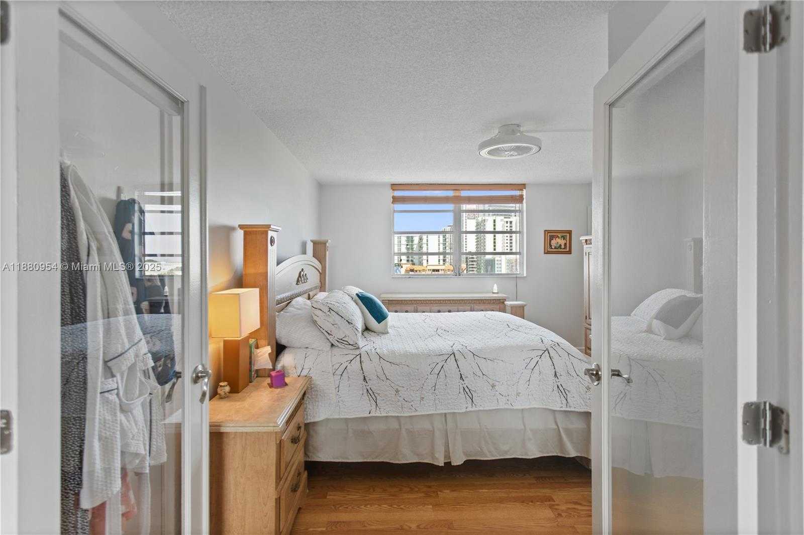 Small Image of 1811 JEFFERSON ST #805, Hollywood Number 19