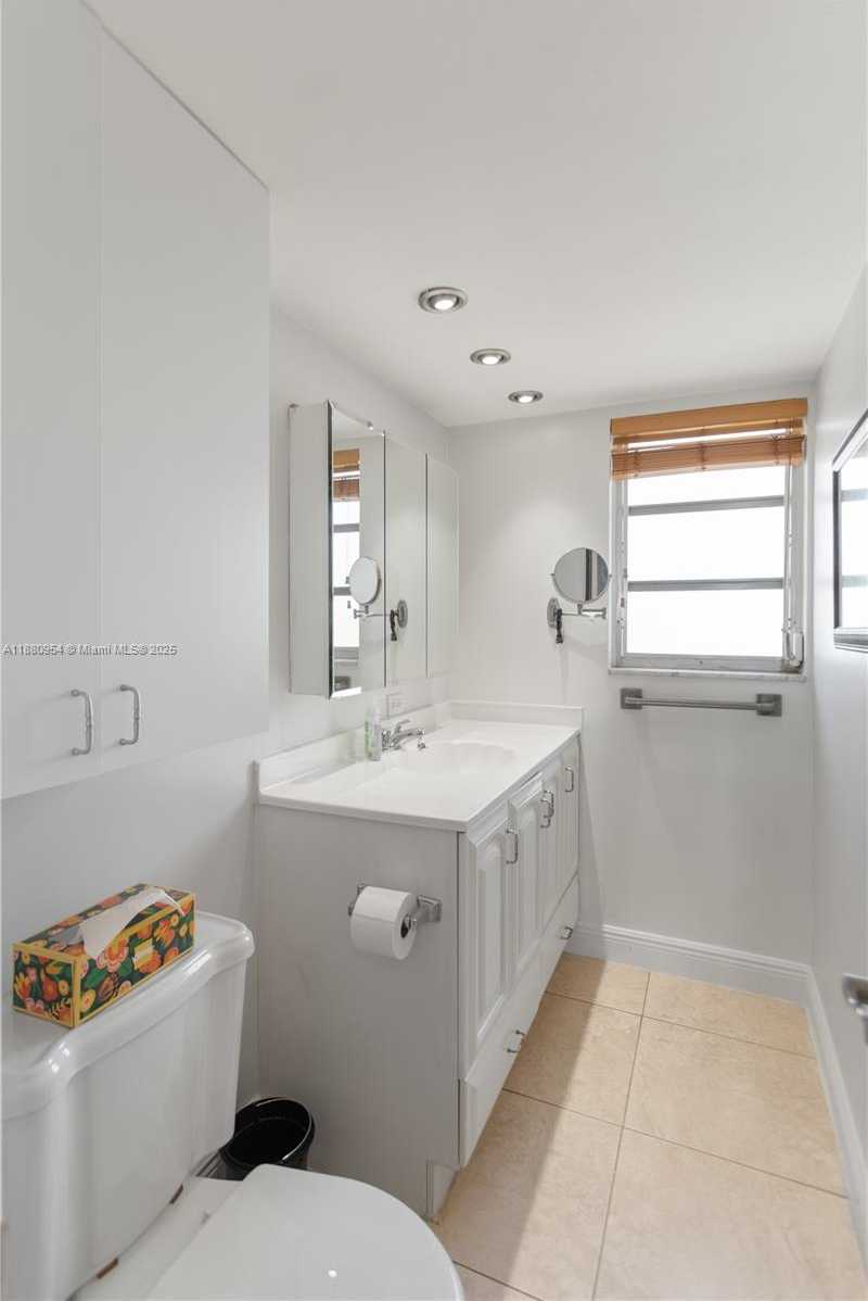 Small Image of 1811 JEFFERSON ST #805, Hollywood Number 28