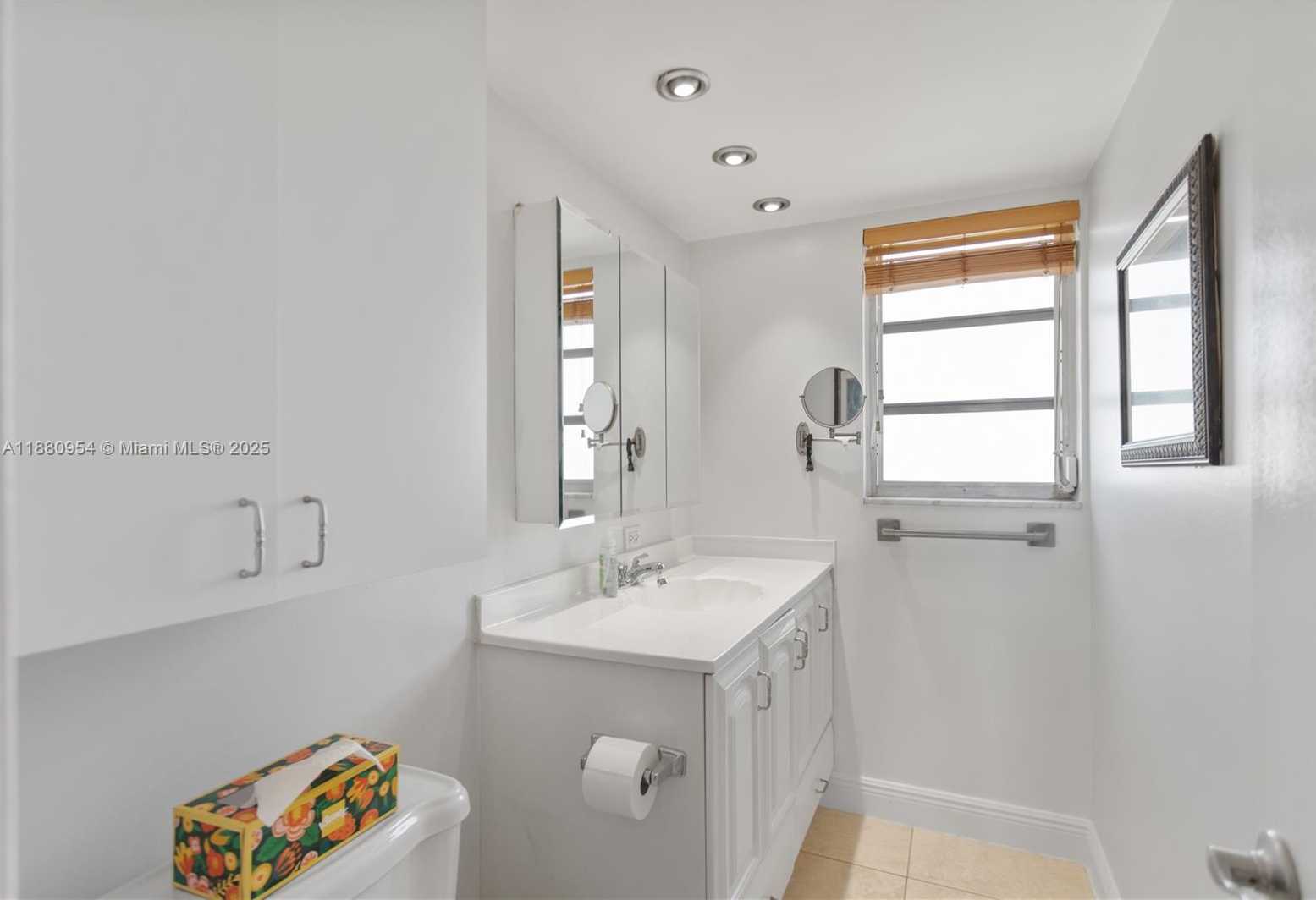 Small Image of 1811 JEFFERSON ST #805, Hollywood Number 31