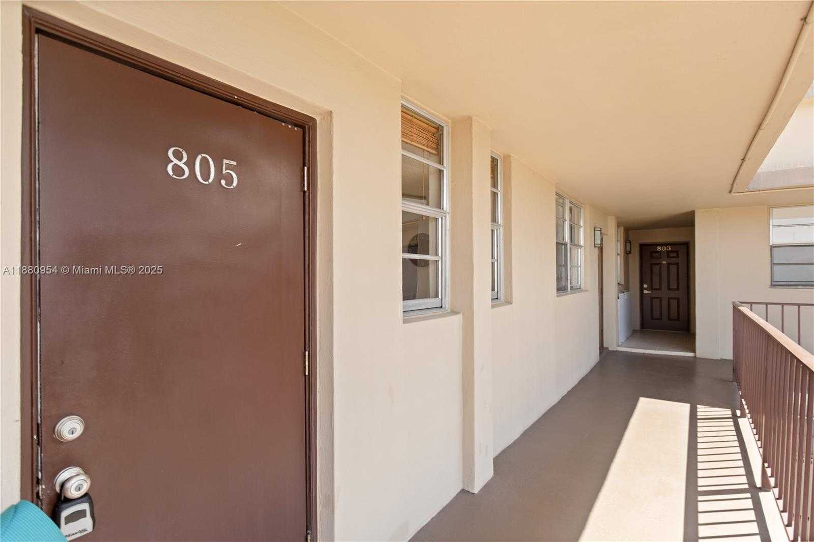 Small Image of 1811 JEFFERSON ST #805, Hollywood Number 35