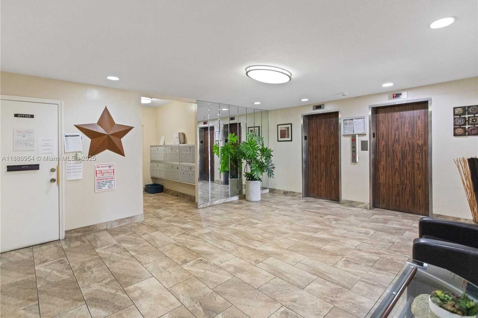 Small Image of 1811 JEFFERSON ST #805, Hollywood Number 37