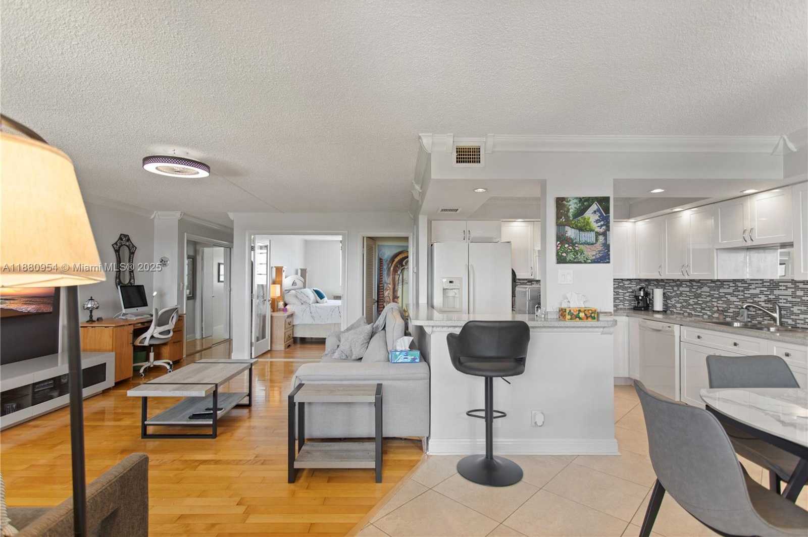 Small Image of 1811 JEFFERSON ST #805, Hollywood Number 9