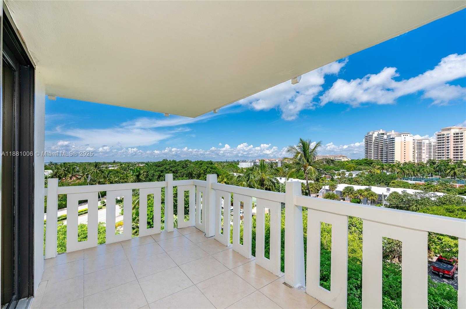 Small Image of 1121 CRANDON BLVD #E501, Key Biscayne Number 2