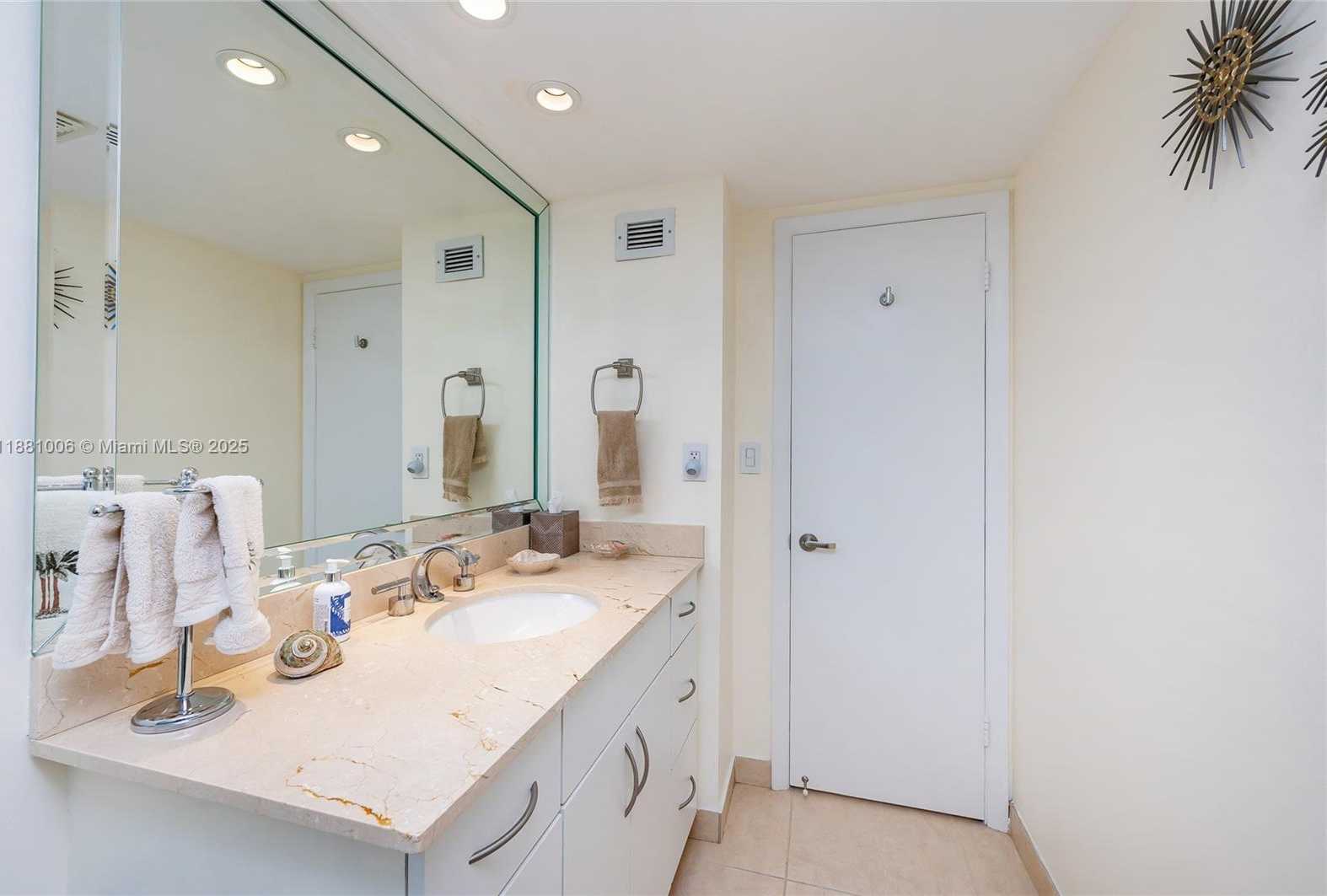 Small Image of 1121 CRANDON BLVD #E501, Key Biscayne Number 25
