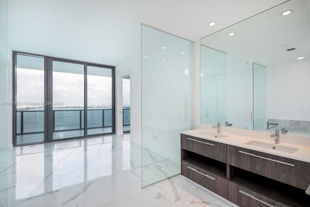 Small Image of 480 NORTH EAST 31 ST #3101, Miami Number 11