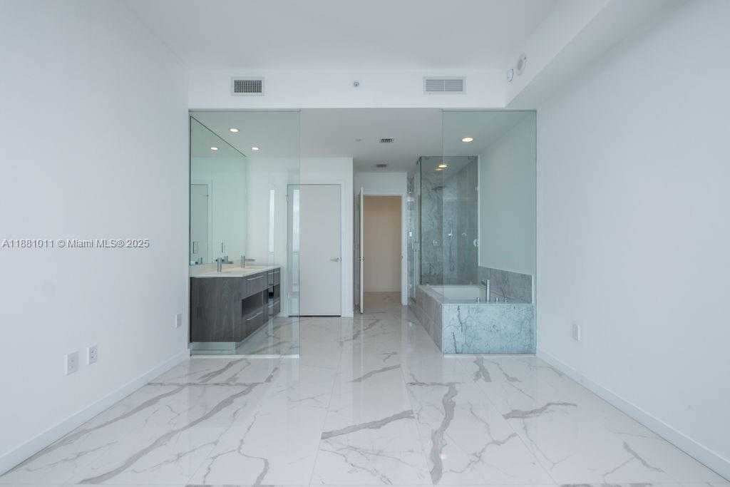 Small Image of 480 NORTH EAST 31 ST #3101, Miami Number 13