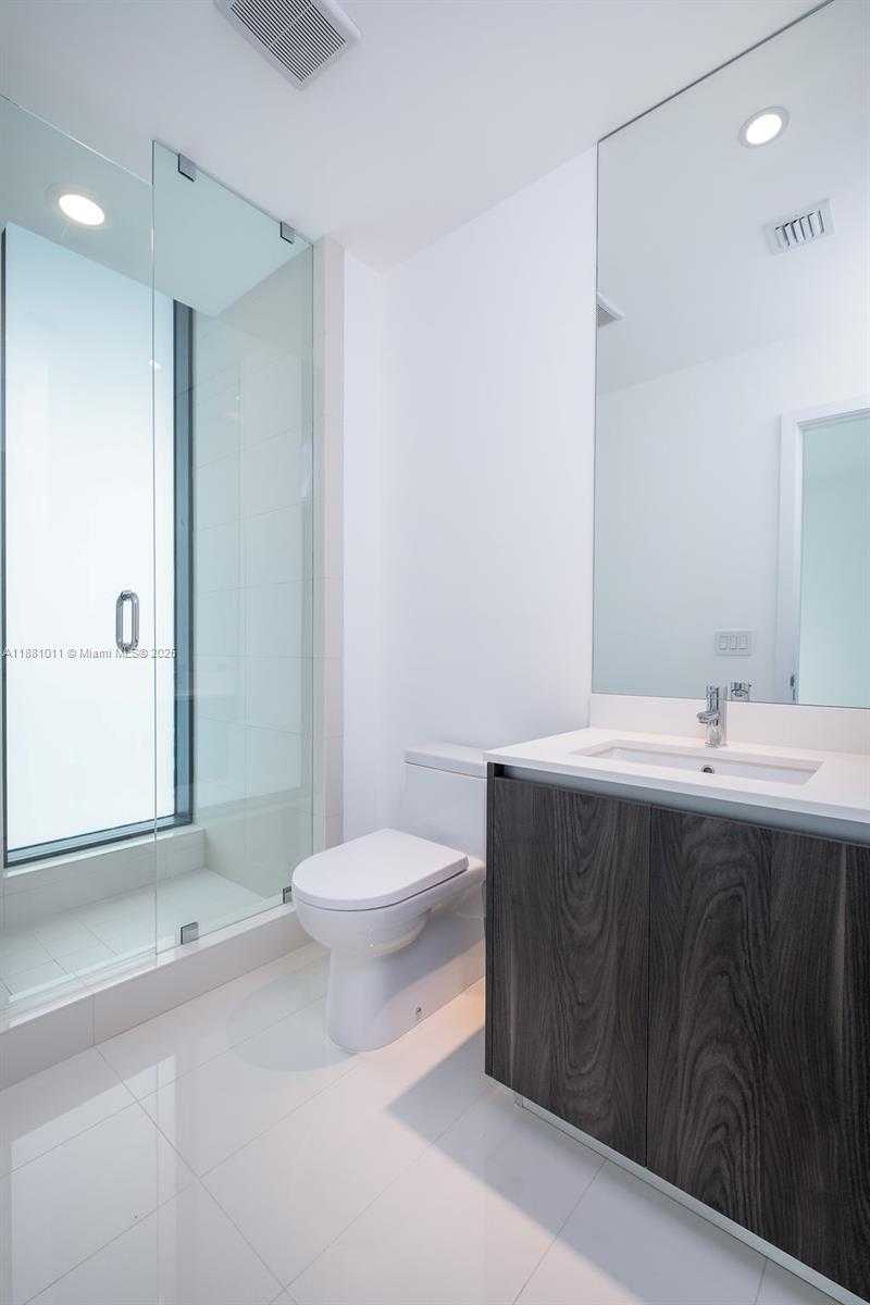 Small Image of 480 NORTH EAST 31 ST #3101, Miami Number 24
