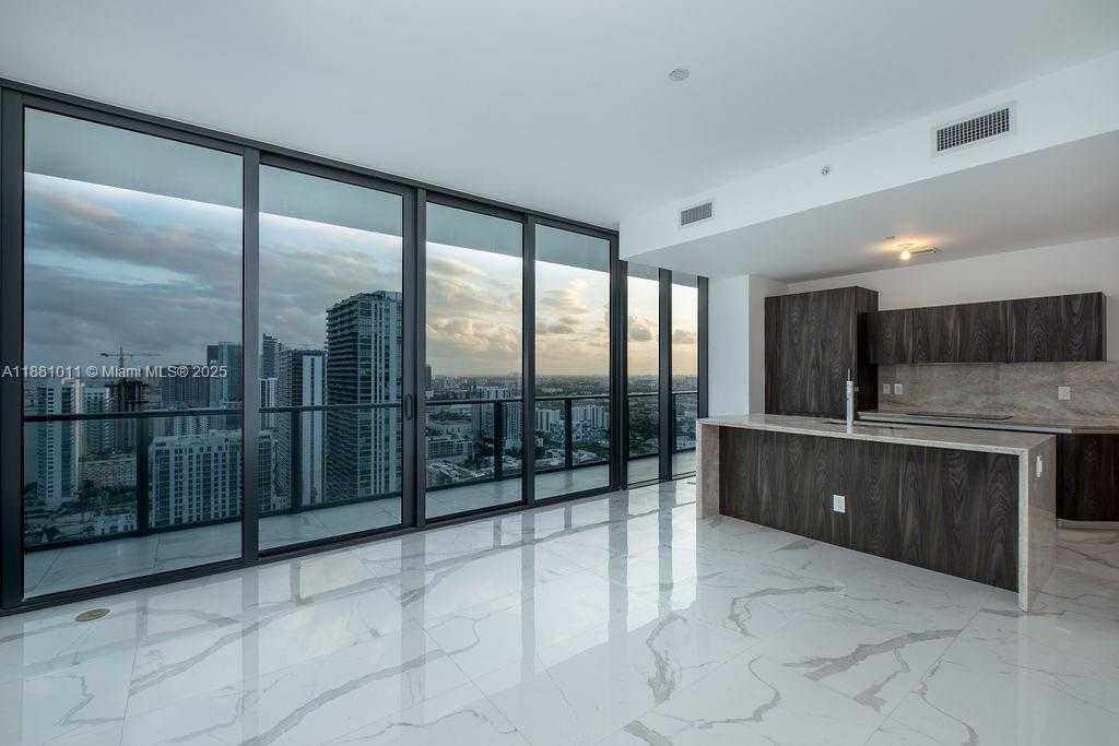 Small Image of 480 NORTH EAST 31 ST #3101, Miami Number 29