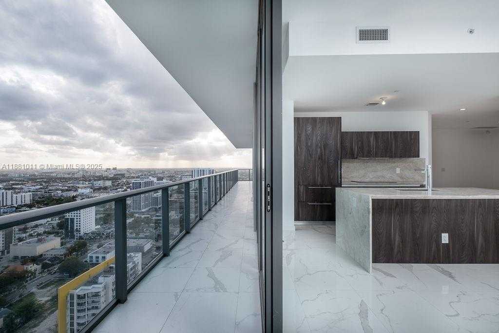 Small Image of 480 NORTH EAST 31 ST #3101, Miami Number 6