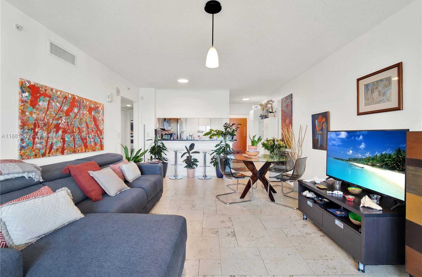 Small Image of 31 SOUTH EAST 5TH ST #2910, Miami Number 10