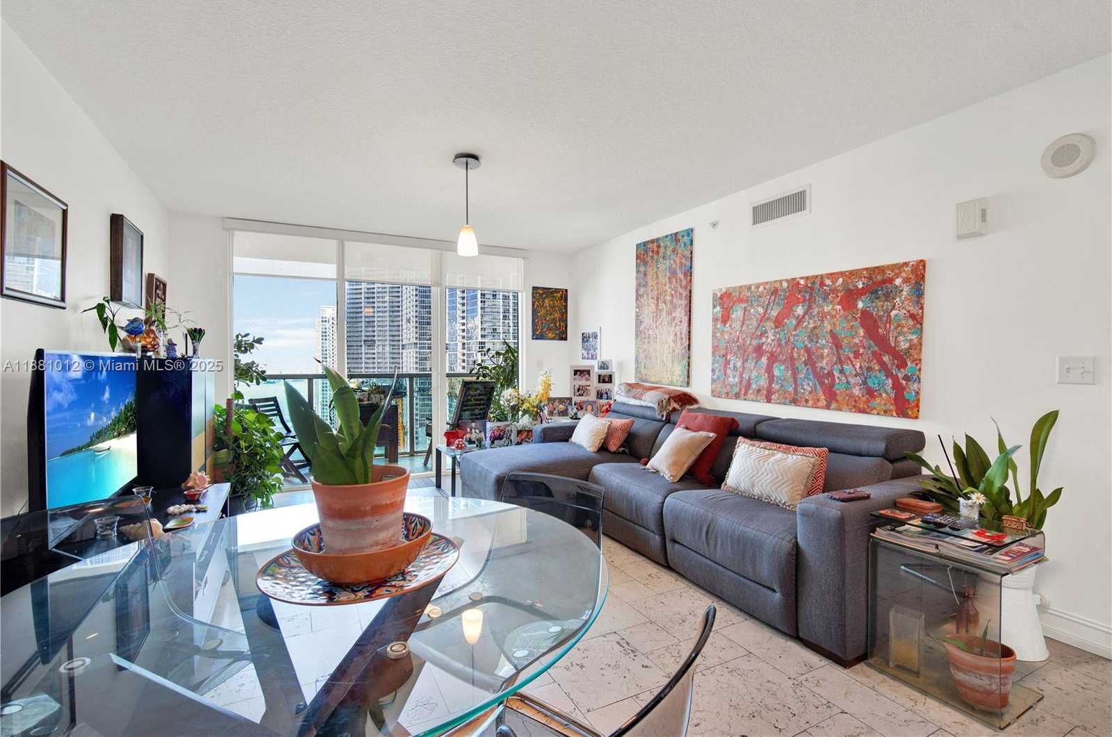 Small Image of 31 SOUTH EAST 5TH ST #2910, Miami Number 7
