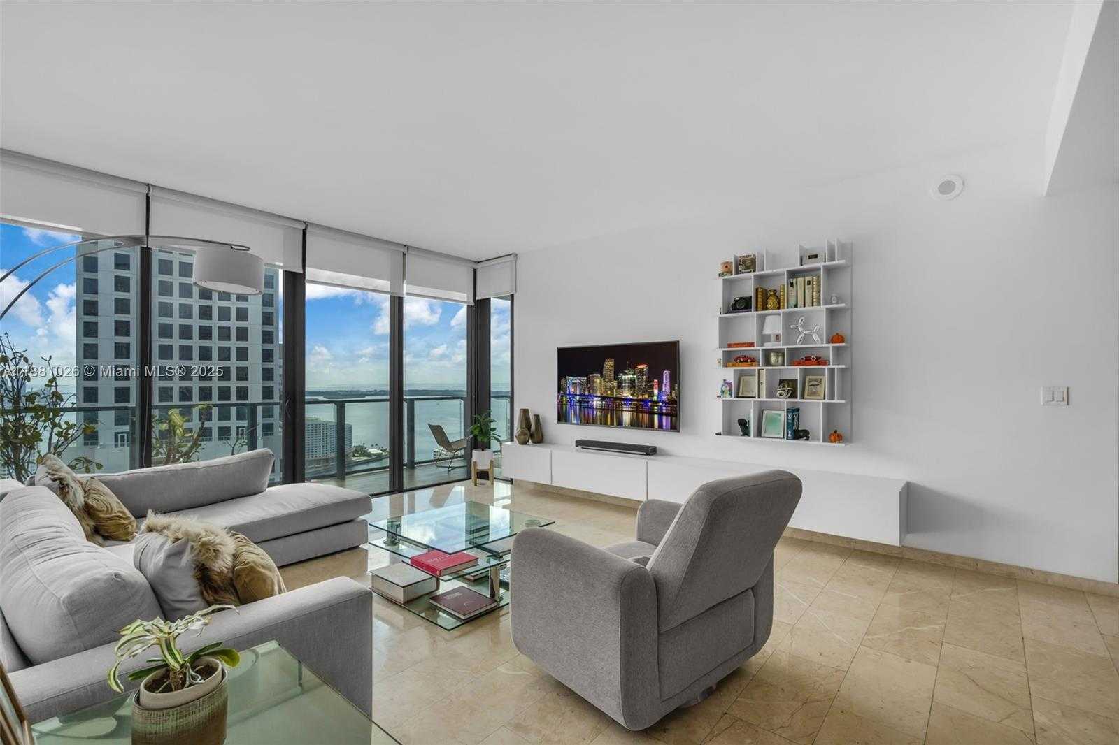 Small Image of 68 6TH ST #3403, Miami Number 11