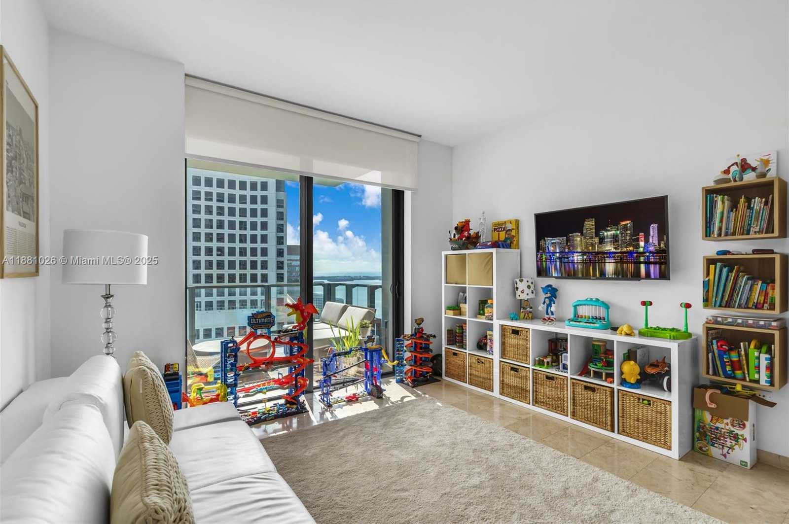 Small Image of 68 6TH ST #3403, Miami Number 18