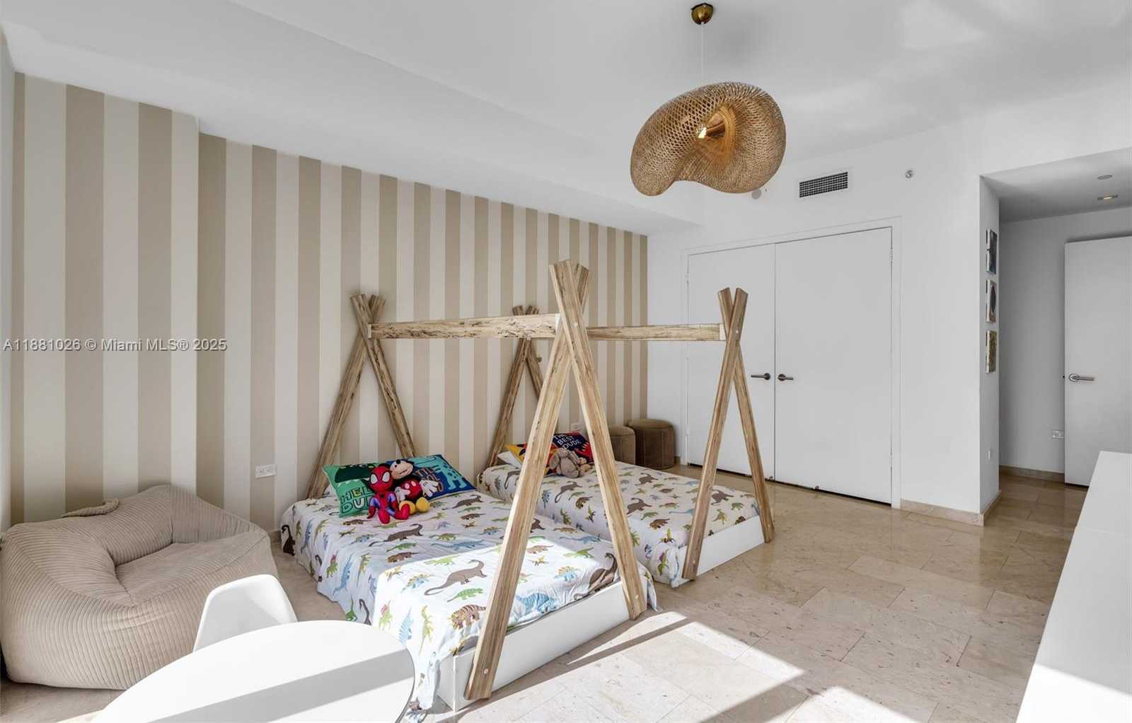 Small Image of 68 6TH ST #3403, Miami Number 20