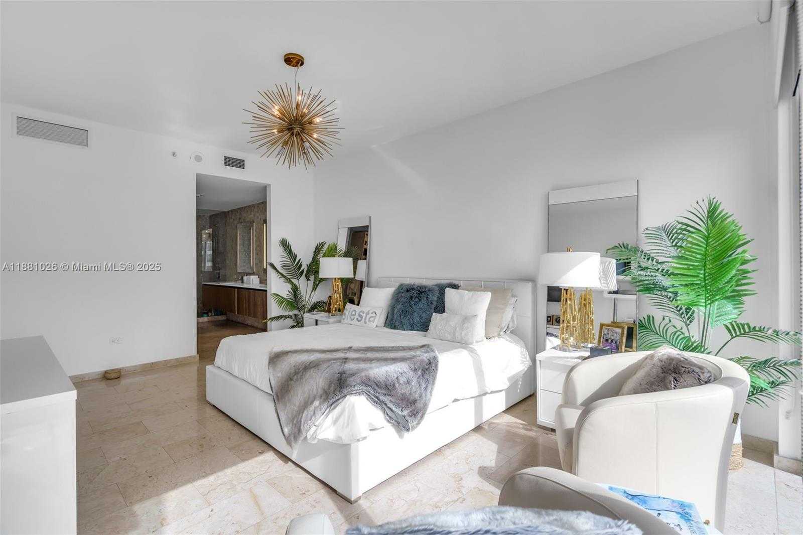Small Image of 68 6TH ST #3403, Miami Number 25