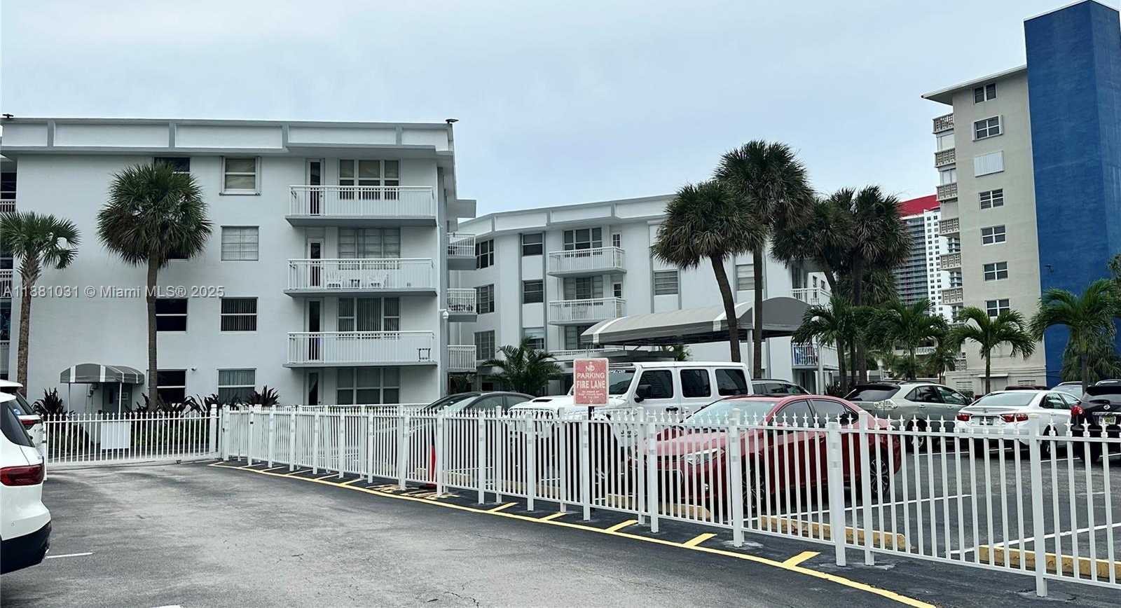 Small Image of 1913 SOUTH OCEAN DR #410, Hallandale Beach Number 3