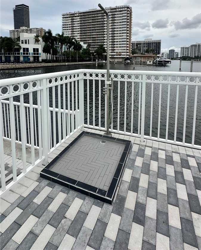 Small Image of 1913 SOUTH OCEAN DR #410, Hallandale Beach Number 33