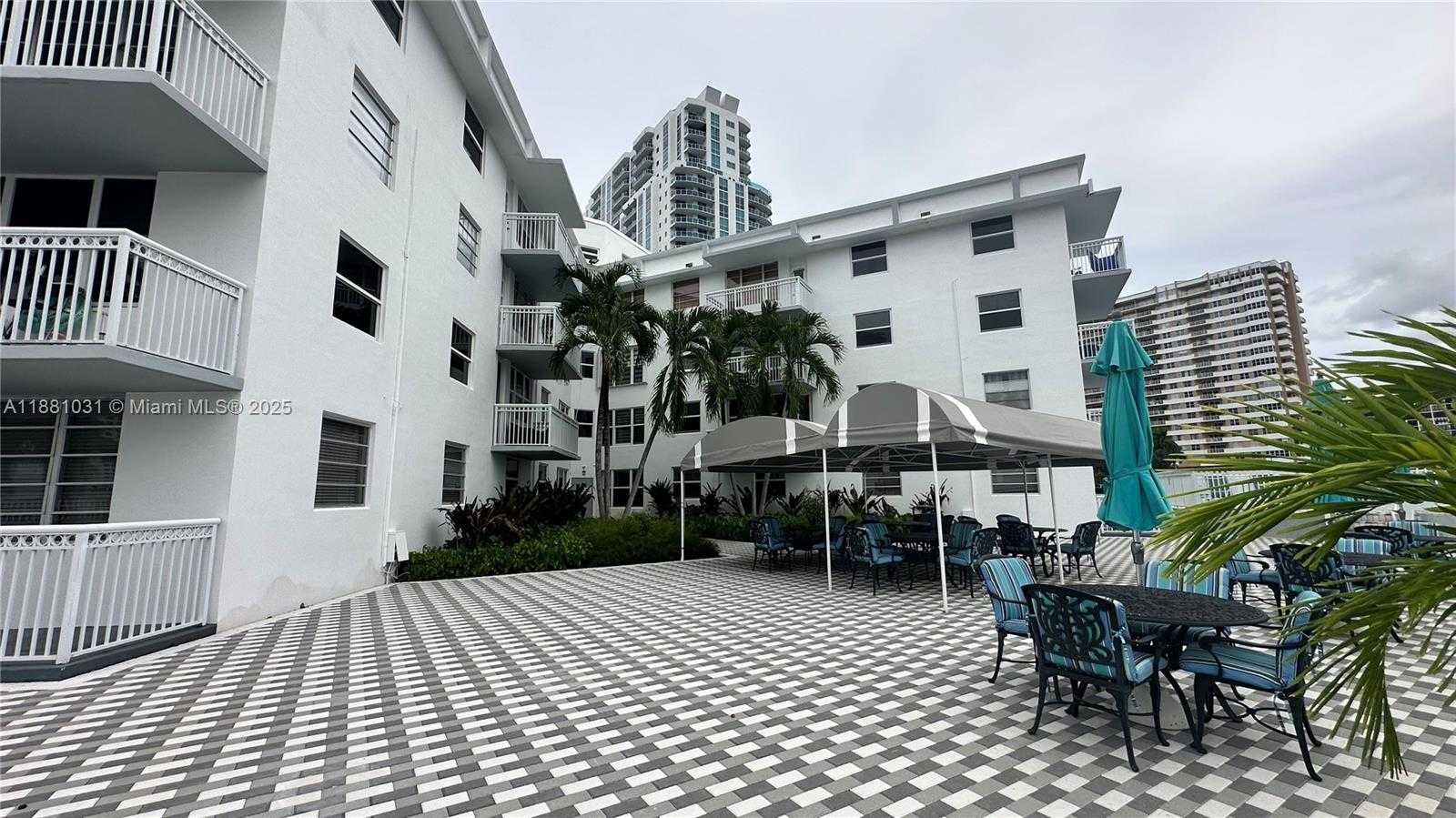 Small Image of 1913 SOUTH OCEAN DR #410, Hallandale Beach Number 39