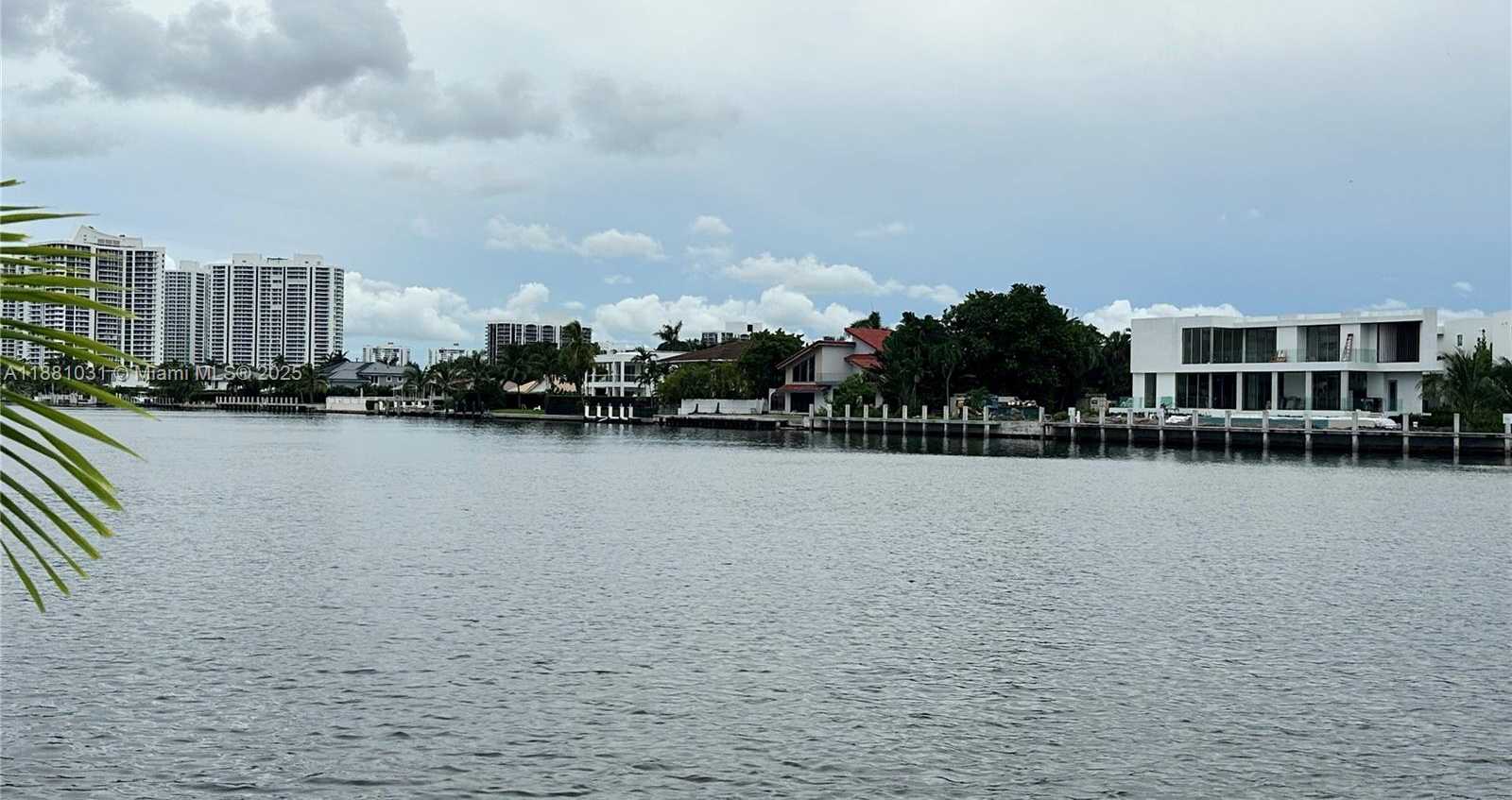 Small Image of 1913 SOUTH OCEAN DR #410, Hallandale Beach Number 40