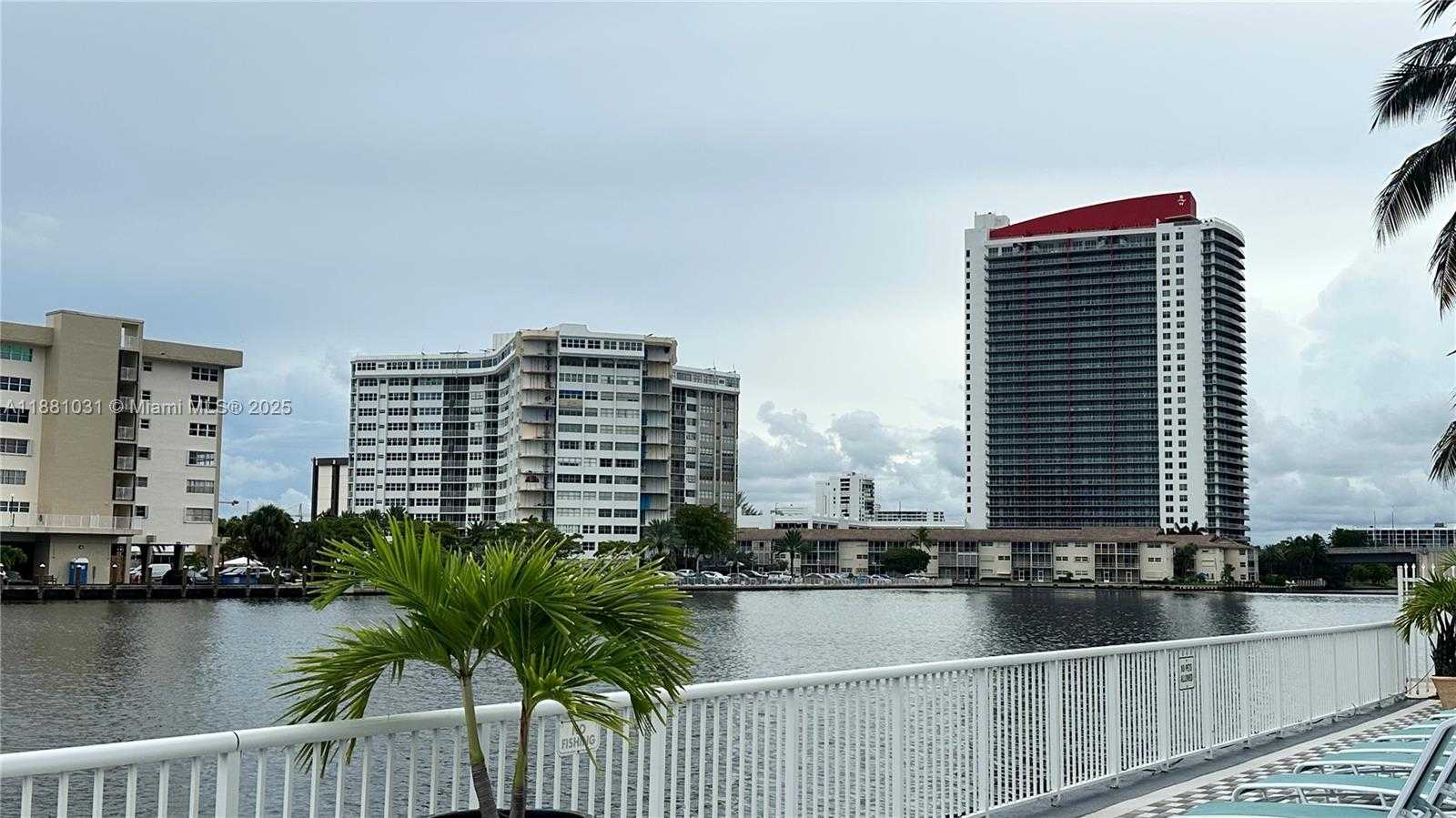 Small Image of 1913 SOUTH OCEAN DR #410, Hallandale Beach Number 41