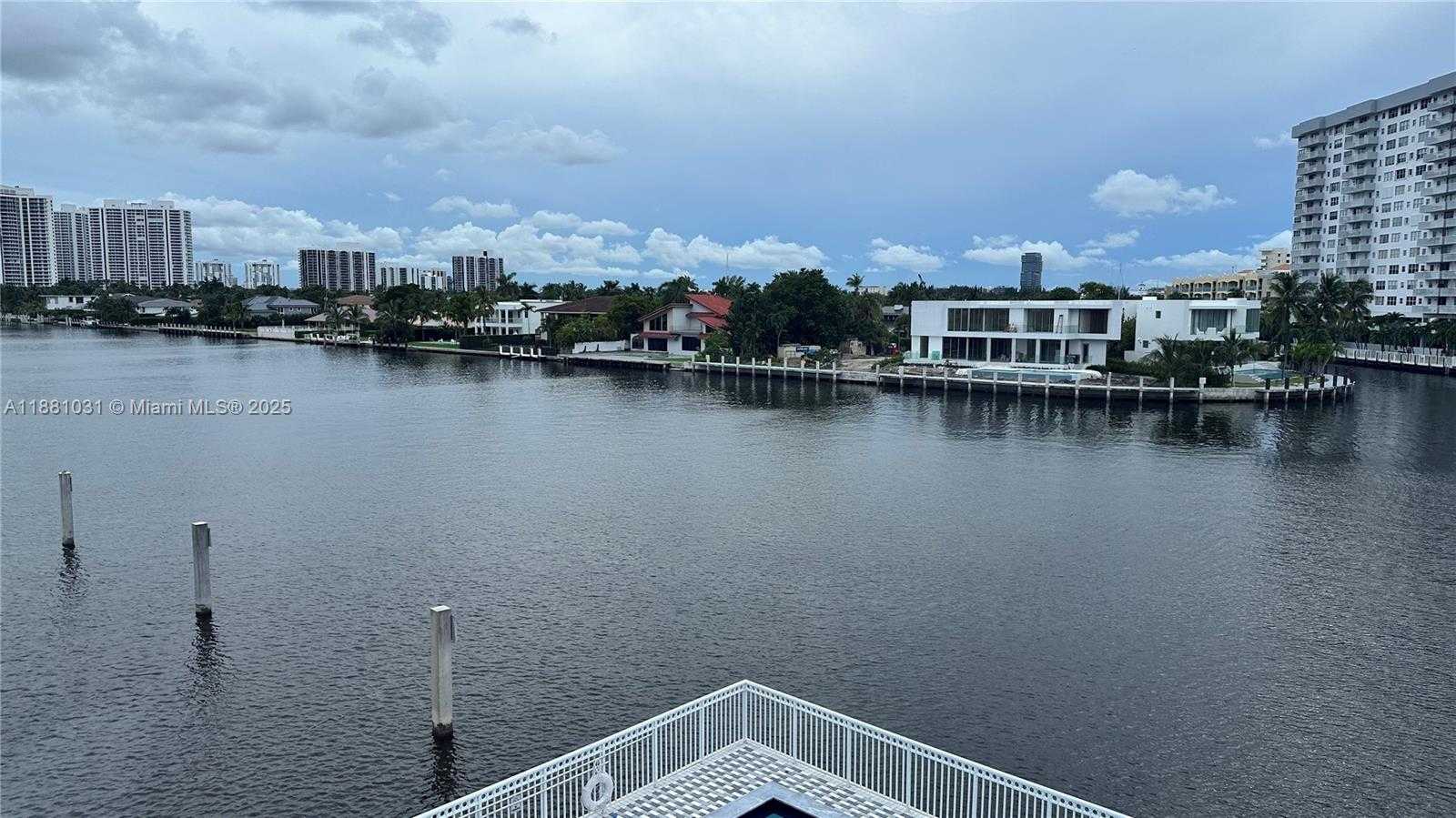 Small Image of 1913 SOUTH OCEAN DR #410, Hallandale Beach Number 51