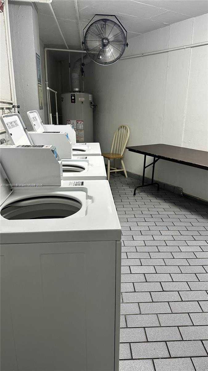 Small Image of 1913 SOUTH OCEAN DR #410, Hallandale Beach Number 59