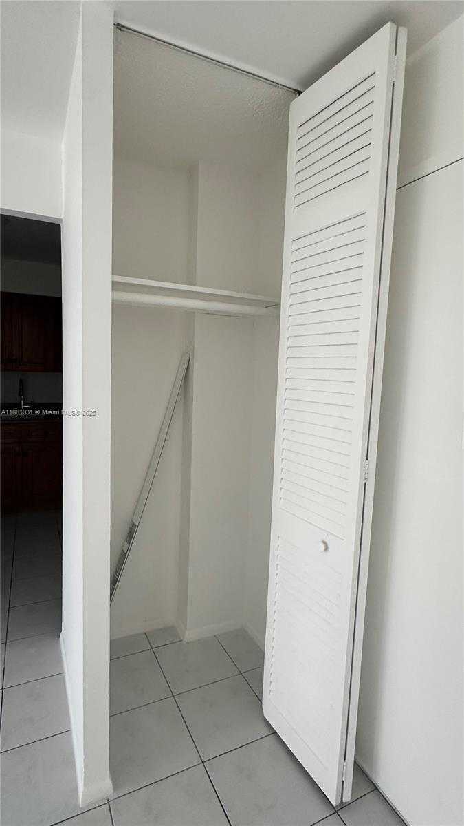 Small Image of 1913 SOUTH OCEAN DR #410, Hallandale Beach Number 69