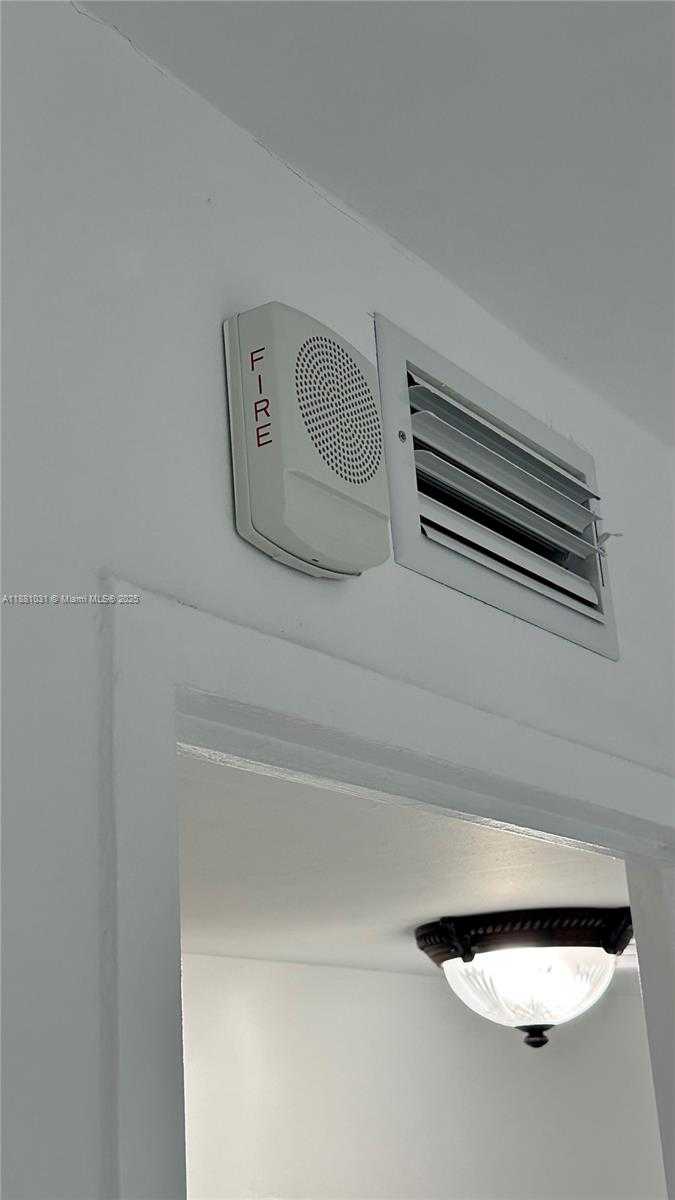 Small Image of 1913 SOUTH OCEAN DR #410, Hallandale Beach Number 70