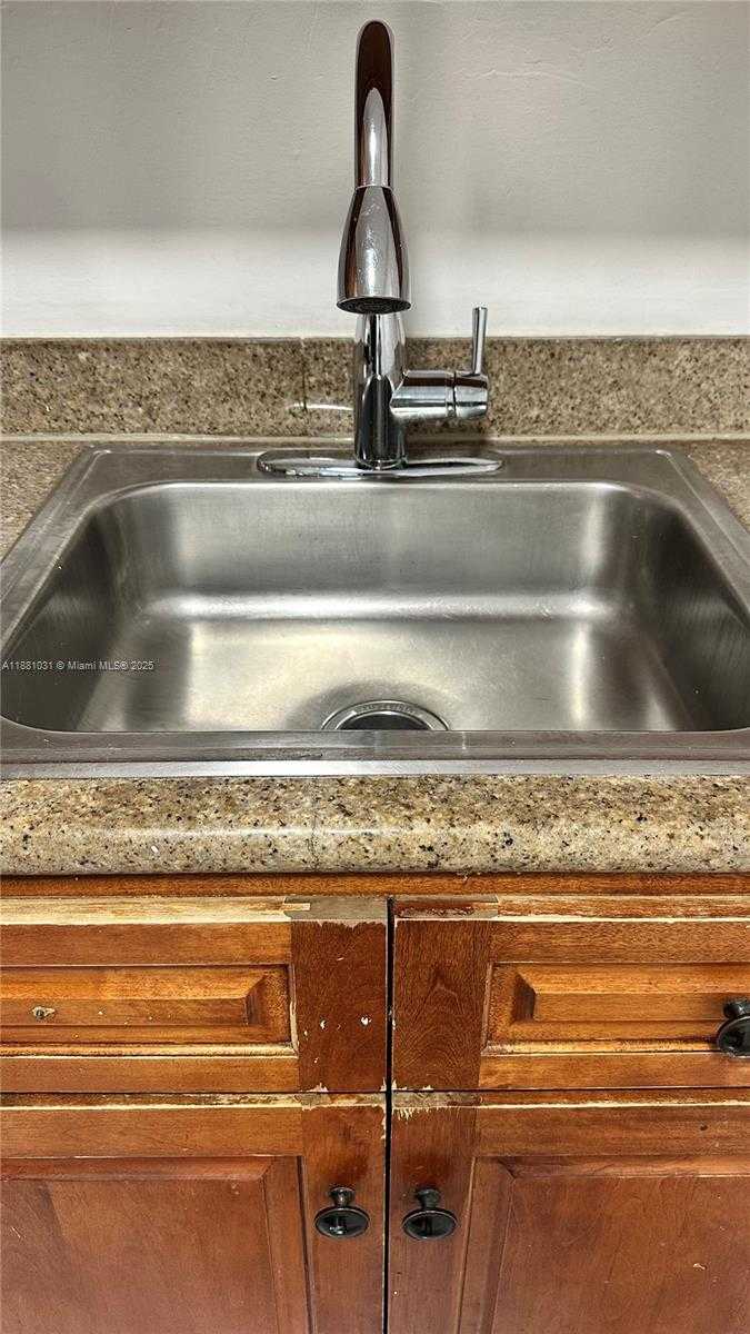 Small Image of 1913 SOUTH OCEAN DR #410, Hallandale Beach Number 74