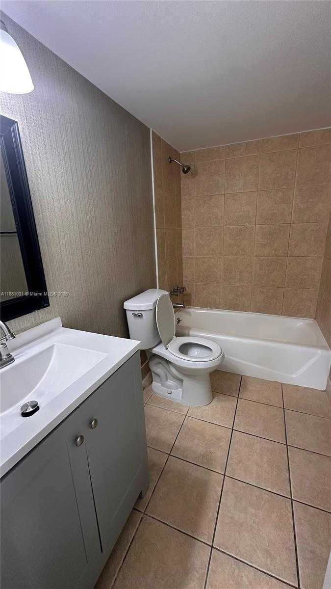 Small Image of 1913 SOUTH OCEAN DR #410, Hallandale Beach Number 87