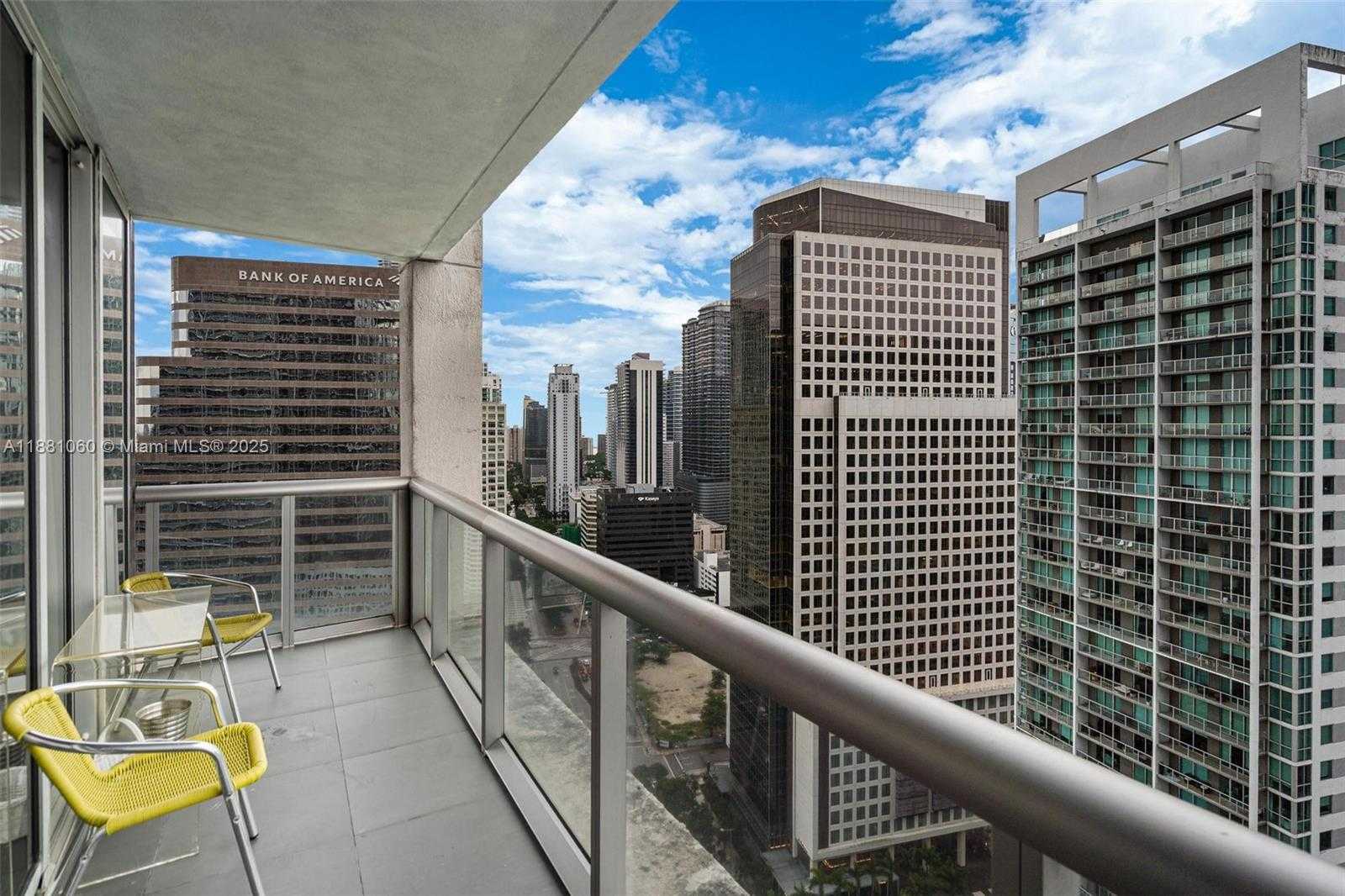 Small Image of 485 BRICKELL AVE #3308, Miami Number 10