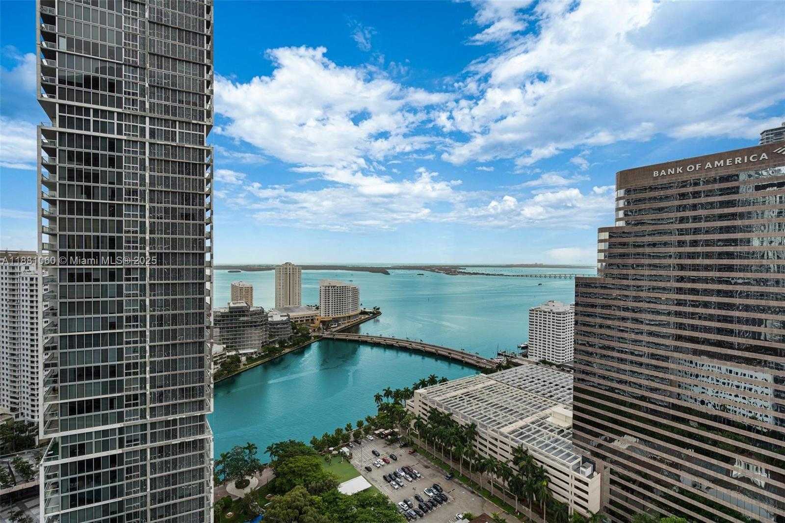 Small Image of 485 BRICKELL AVE #3308, Miami Number 12