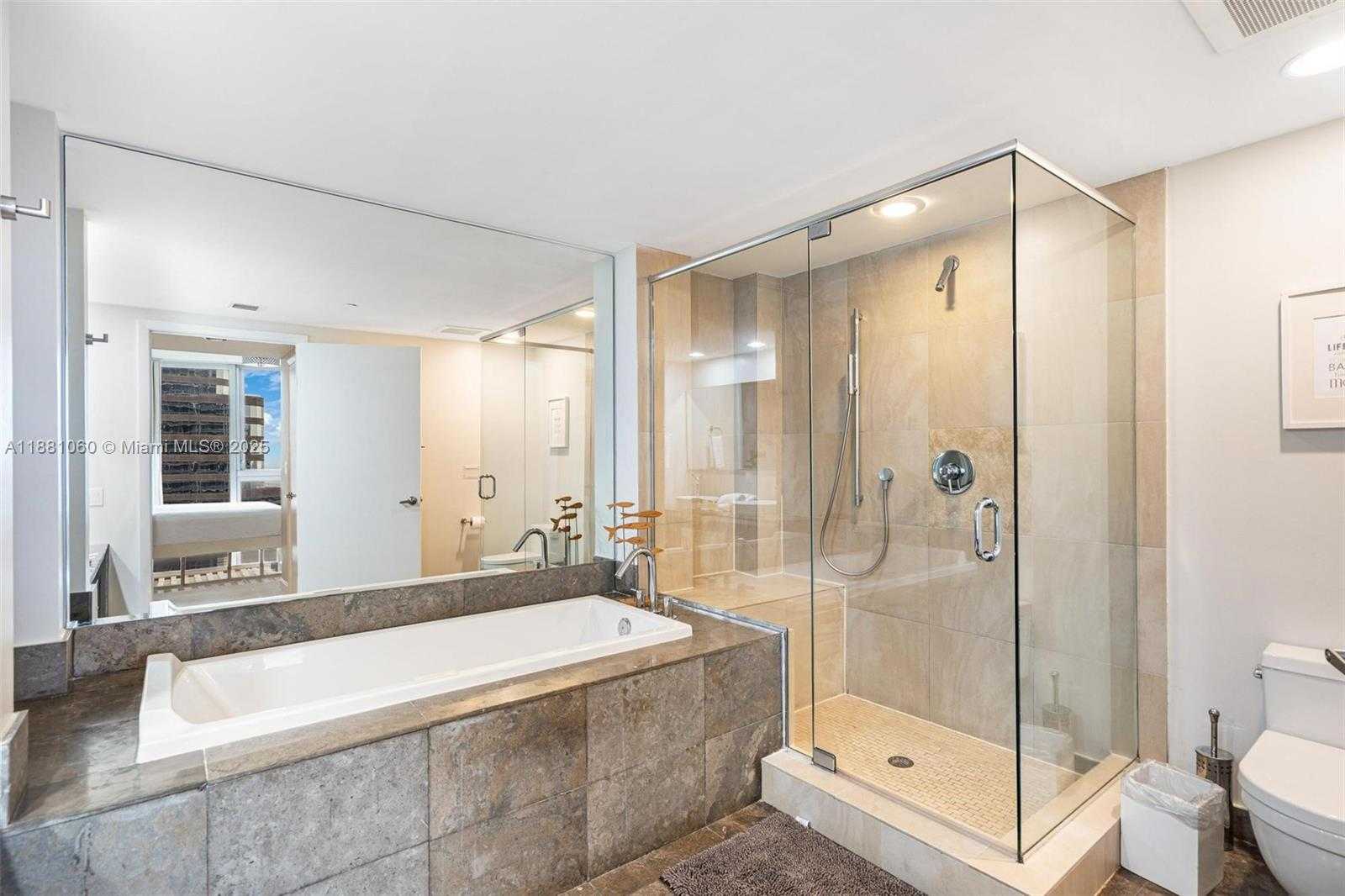Small Image of 485 BRICKELL AVE #3308, Miami Number 19