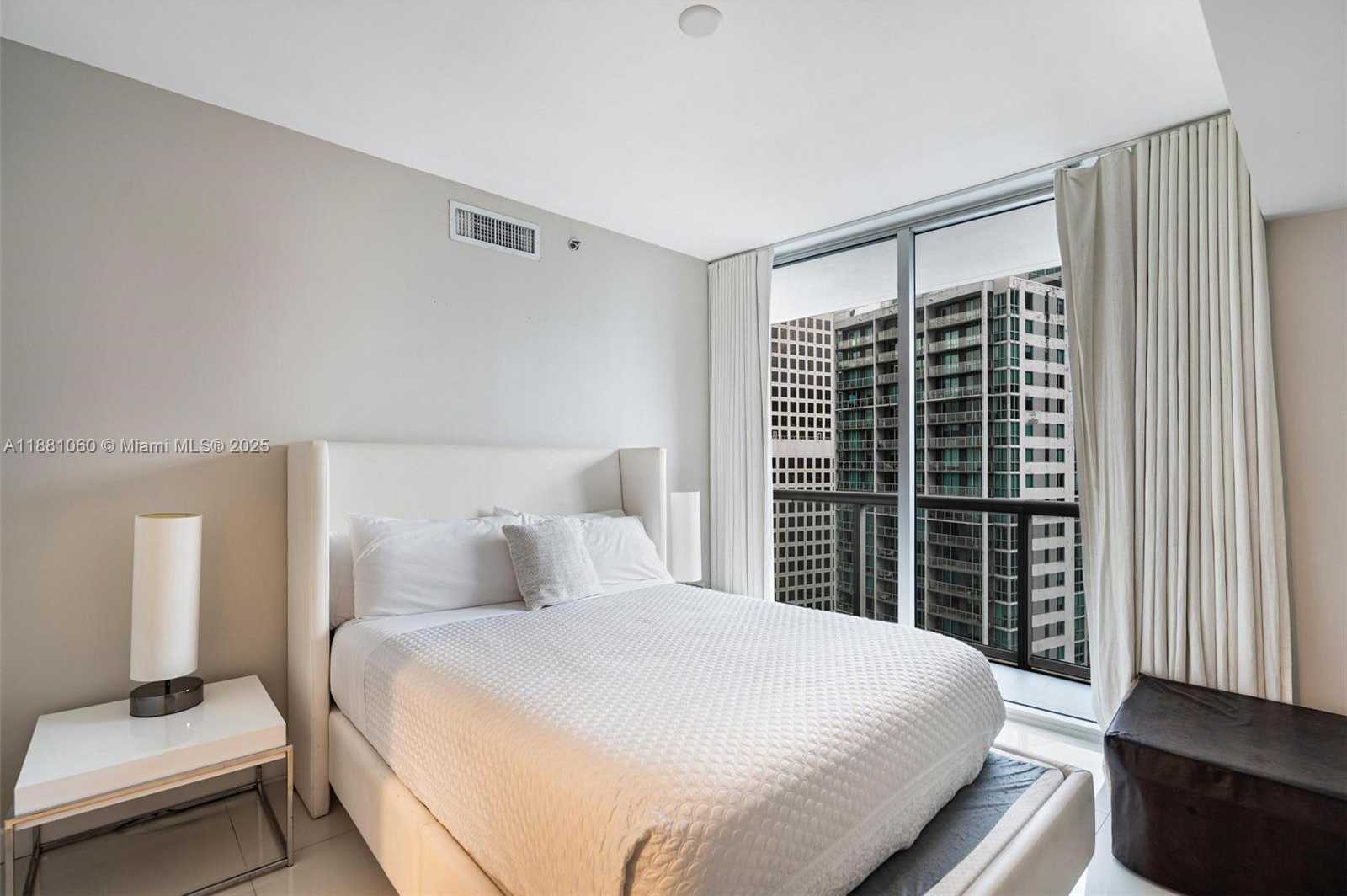 Small Image of 485 BRICKELL AVE #3308, Miami Number 26