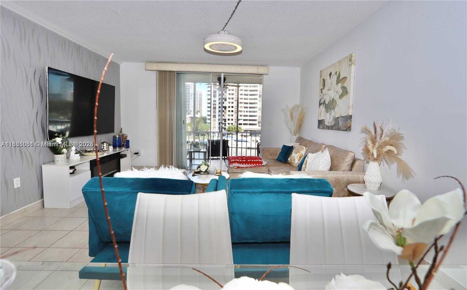 Small Image of 3030 MARCOS DR #T512, Aventura Number 4