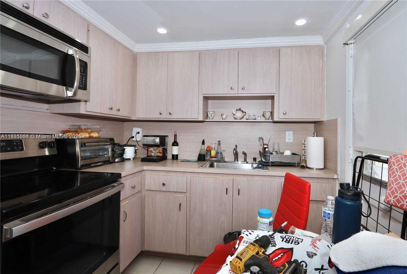 Small Image of 3030 MARCOS DR #T512, Aventura Number 8