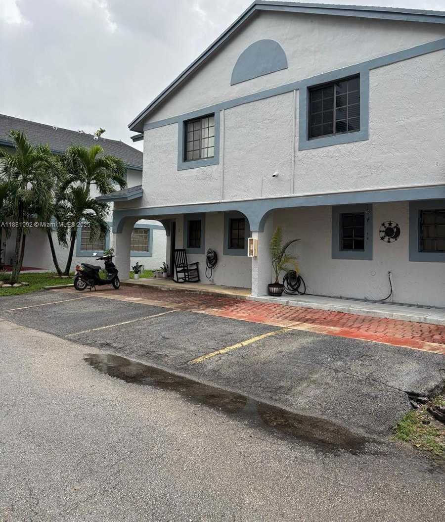 Small Image of 1405 SOUTH WEST 122ND AVE #10-13, Miami Number 3